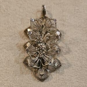 Delicate Silver Floral Filigree Pendant Necklace Charm